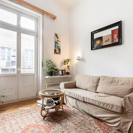 Διαμέρισμα Top-floor Nearby Astoria *