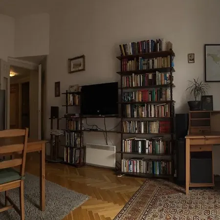 Top-floor Nearby Astoria *