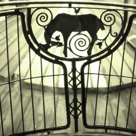 Top-floor Nearby Astoria Budapest