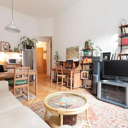 Apartamento Top-floor Nearby Astoria Budapest