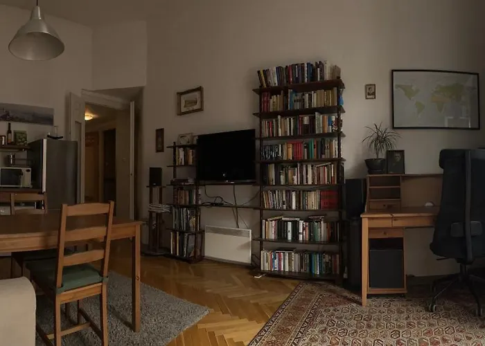 Top-floor Nearby Astoria *